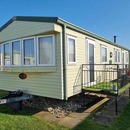 3 Bedroom Sleeps 6 On Coral Beach Ingoldmells Exterior foto